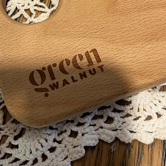 Wooden Cheese Board & Slicing Knife – Green Walnut - Picture 7 of 10